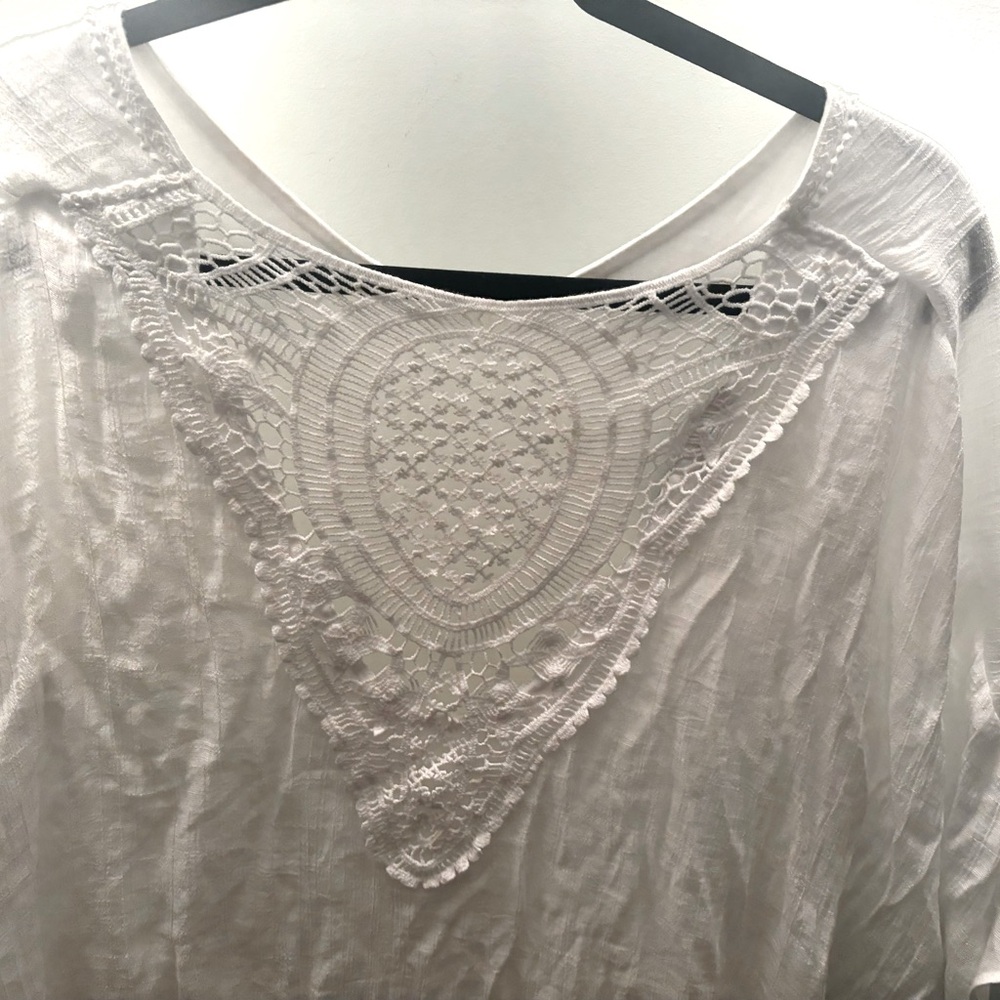 White Flowy Tee - Picture 4 of 5